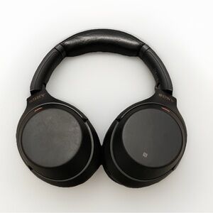 Sony WH-1000XM3 Bluetooth Headphones - Black